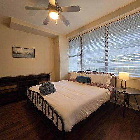 Amazing Condos Beautiful View 2 Blocks To French Quarter, Small Rooftop Pool, Gym, Seanger Theater, Super Dome, And Bourbon St New Orleans Rom bilde