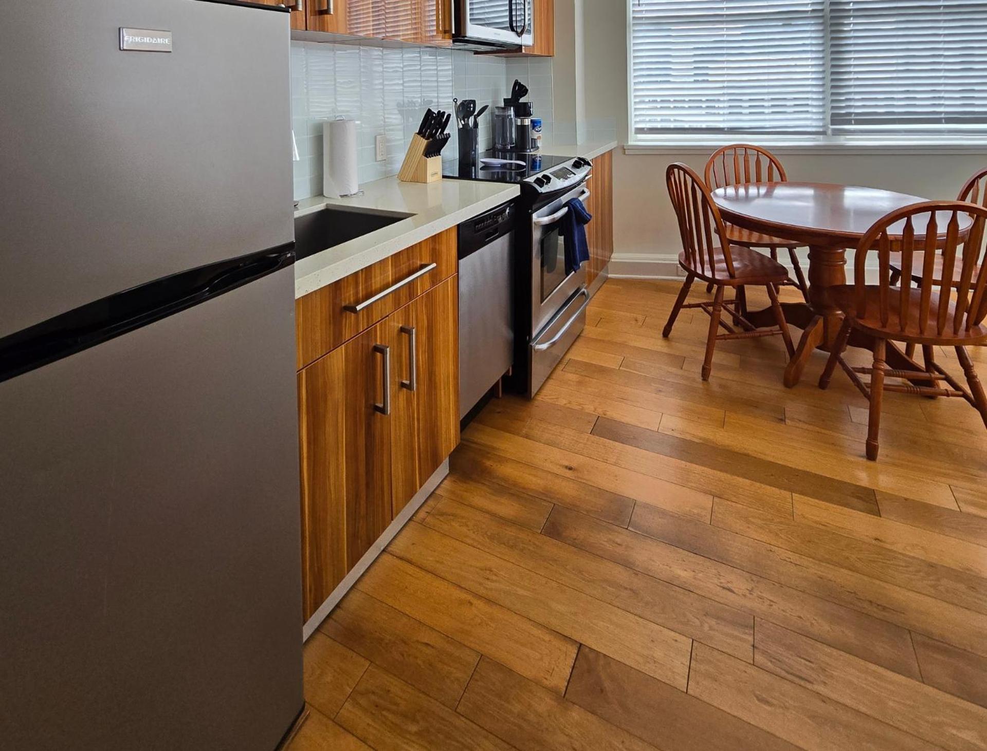 Amazing Condos Beautiful View 2 Blocks To French Quarter, Small Rooftop Pool, Gym, Seanger Theater, Super Dome, And Bourbon St New Orleans Rom bilde