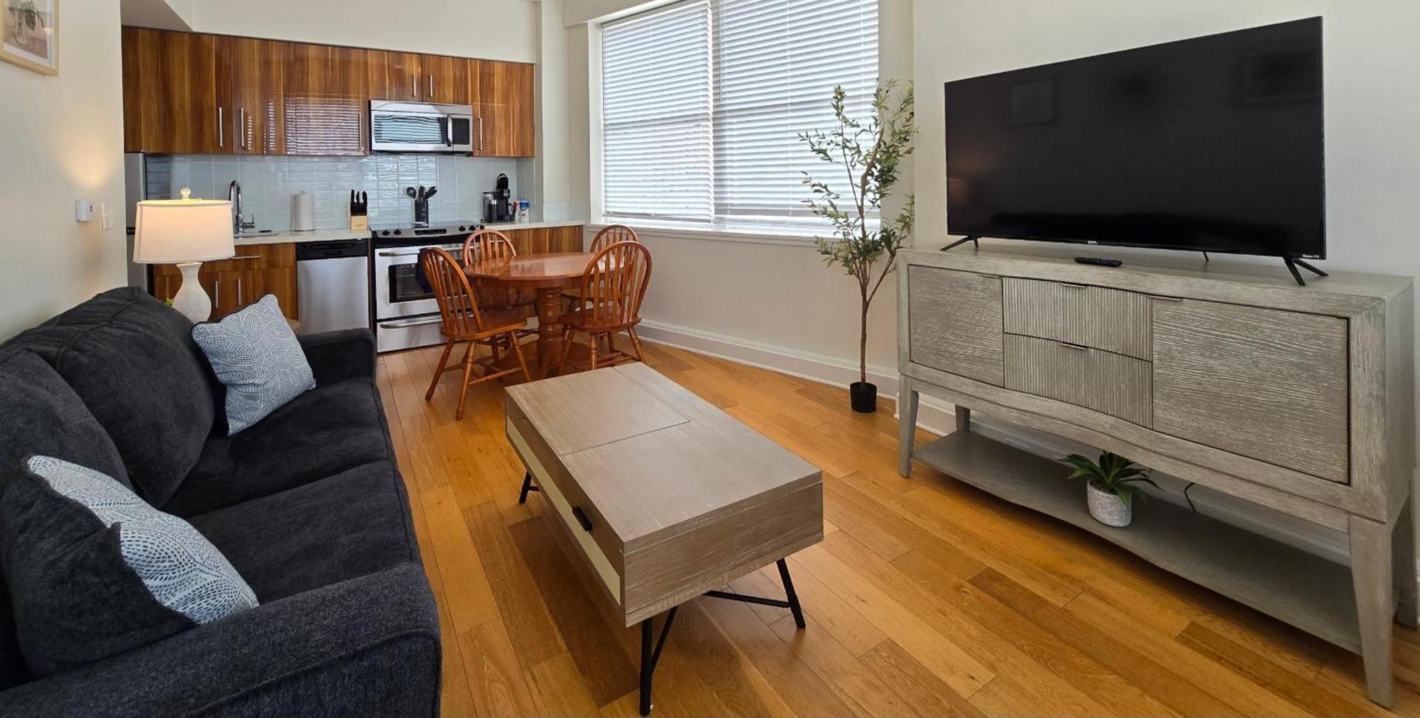 Amazing Condos Beautiful View 2 Blocks To French Quarter, Small Rooftop Pool, Gym, Seanger Theater, Super Dome, And Bourbon St New Orleans Rom bilde