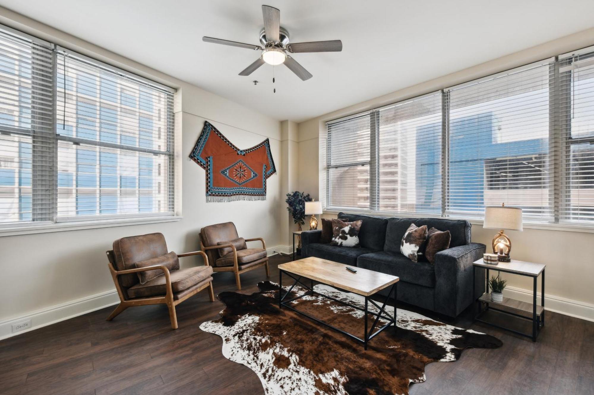 Amazing Condos Beautiful View 2 Blocks To French Quarter, Small Rooftop Pool, Gym, Seanger Theater, Super Dome, And Bourbon St New Orleans Rom bilde