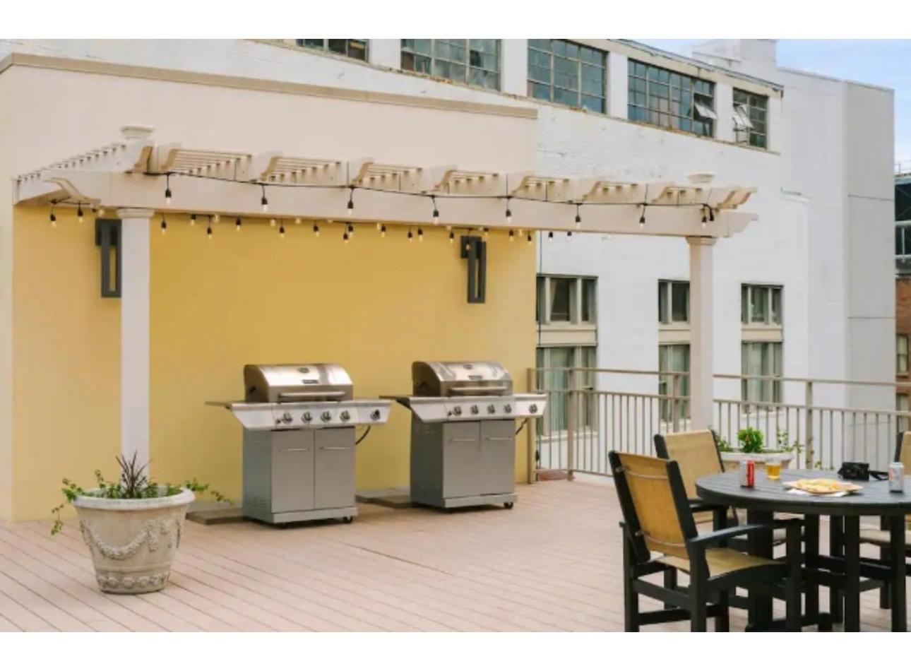 Amazing Condos Beautiful View 2 Blocks To French Quarter, Small Rooftop Pool, Gym, Seanger Theater, Super Dome, And Bourbon St New Orleans Eksteriør bilde