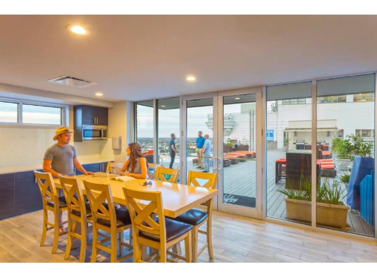 Amazing Condos Beautiful View 2 Blocks To French Quarter, Small Rooftop Pool, Gym, Seanger Theater, Super Dome, And Bourbon St New Orleans Eksteriør bilde