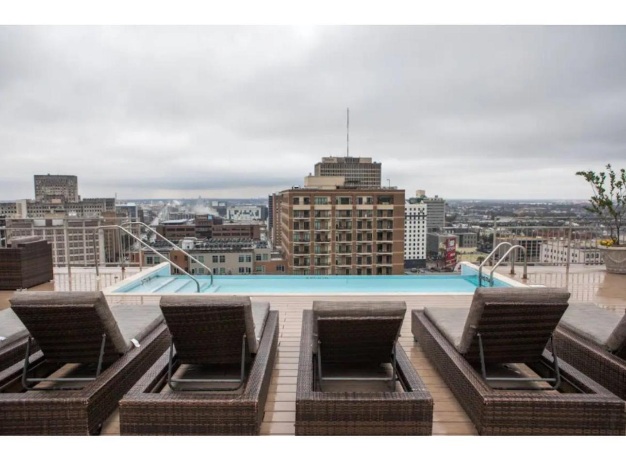 Amazing Condos Beautiful View 2 Blocks To French Quarter, Small Rooftop Pool, Gym, Seanger Theater, Super Dome, And Bourbon St New Orleans Eksteriør bilde