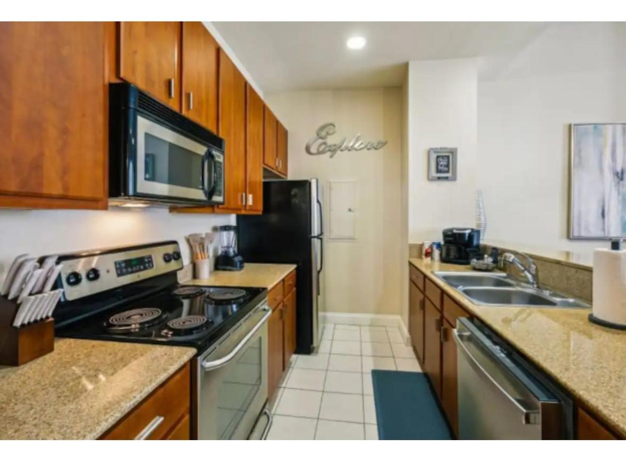 Amazing Condos Beautiful View 2 Blocks To French Quarter, Small Rooftop Pool, Gym, Seanger Theater, Super Dome, And Bourbon St New Orleans Rom bilde