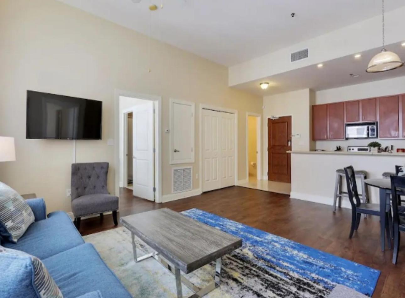 Amazing Condos Beautiful View 2 Blocks To French Quarter, Small Rooftop Pool, Gym, Seanger Theater, Super Dome, And Bourbon St New Orleans Eksteriør bilde