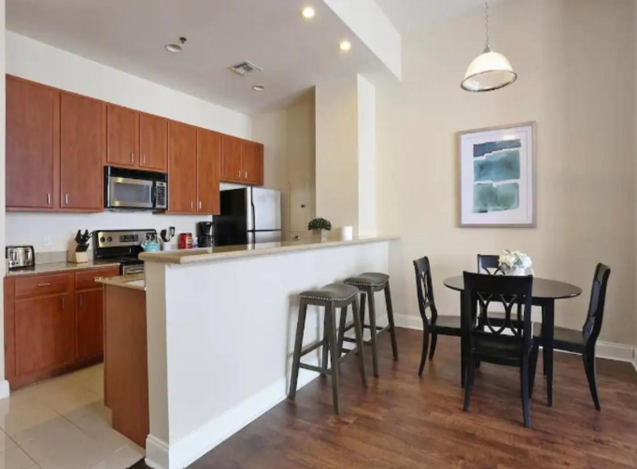 Amazing Condos Beautiful View 2 Blocks To French Quarter, Small Rooftop Pool, Gym, Seanger Theater, Super Dome, And Bourbon St New Orleans Eksteriør bilde
