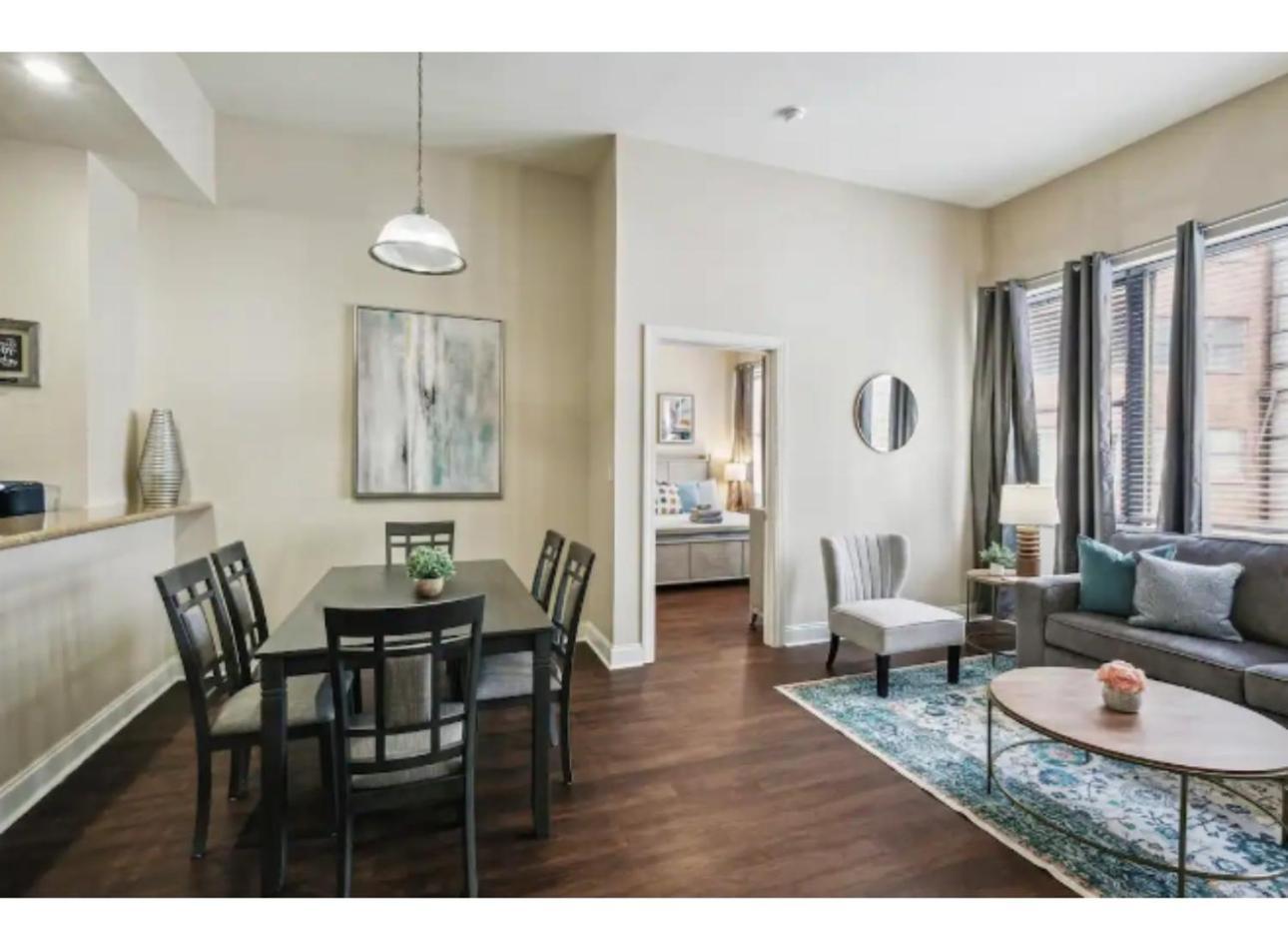 Amazing Condos Beautiful View 2 Blocks To French Quarter, Small Rooftop Pool, Gym, Seanger Theater, Super Dome, And Bourbon St New Orleans Rom bilde