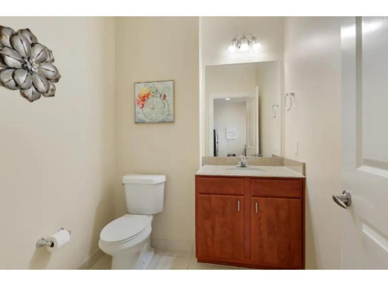 Amazing Condos Beautiful View 2 Blocks To French Quarter, Small Rooftop Pool, Gym, Seanger Theater, Super Dome, And Bourbon St New Orleans Rom bilde