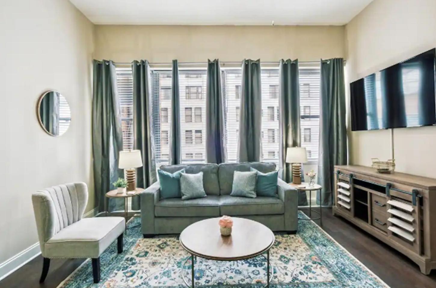 Amazing Condos Beautiful View 2 Blocks To French Quarter, Small Rooftop Pool, Gym, Seanger Theater, Super Dome, And Bourbon St New Orleans Rom bilde